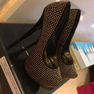 Unique high heels, used once. (Size 9)